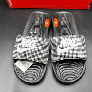 NEW Nike Victori One Print Women's Slides Size 7 Black/White CN9676 009